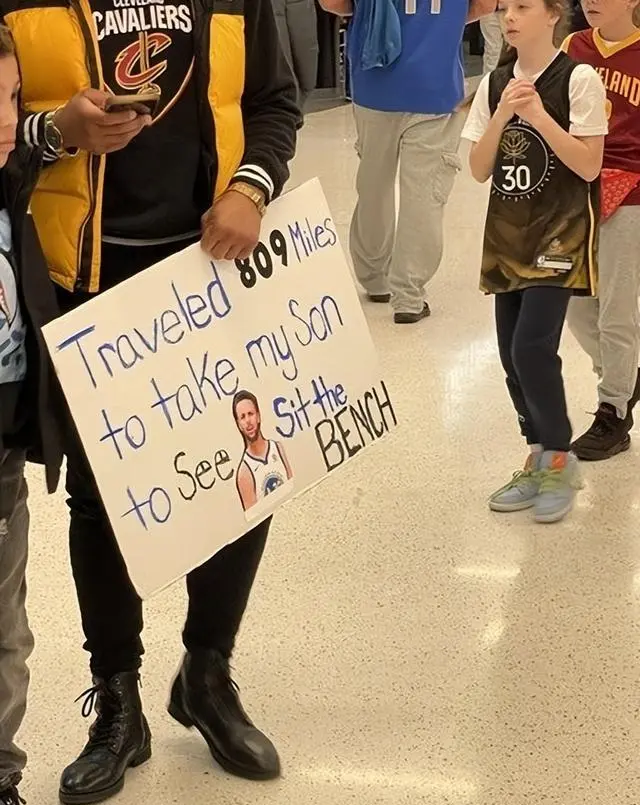 火箭官方公布新规，三连败引发争议，雄鹿球迷热议！